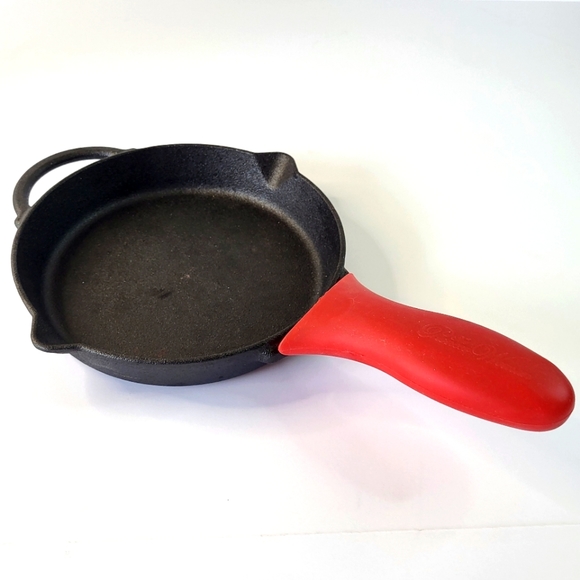 Pioneer Woman 8" Cast Iron Frying Pan W/ Removable Silicone Handle - Picture 1 of 8